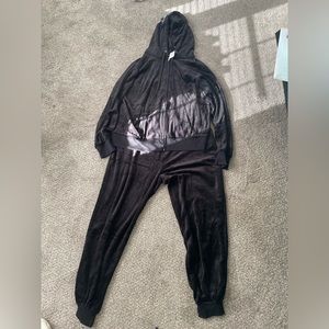 FASHION NOVA Original Trendsetter Velour Set- 2x